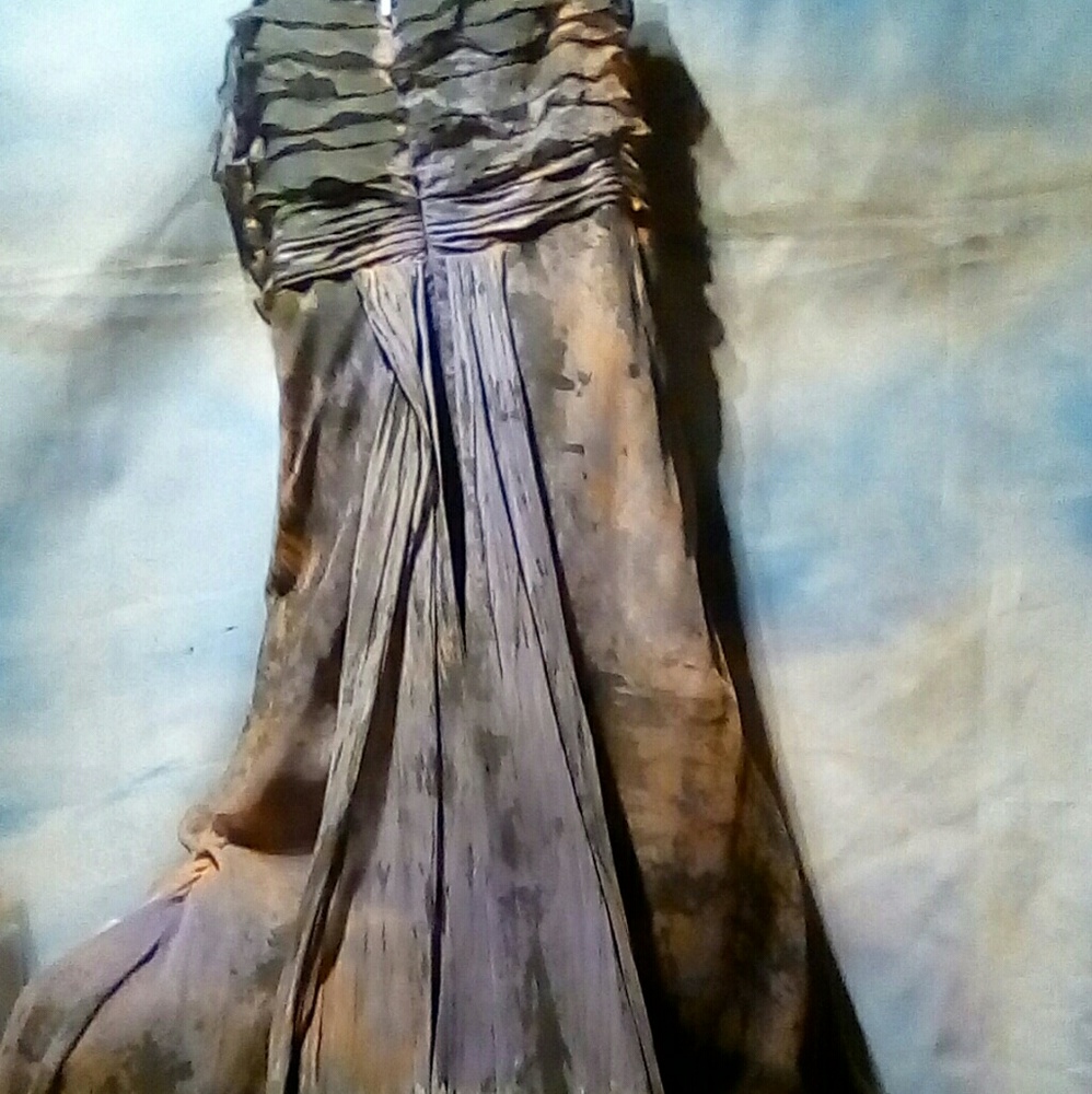 Dress - Picture 3 of 3